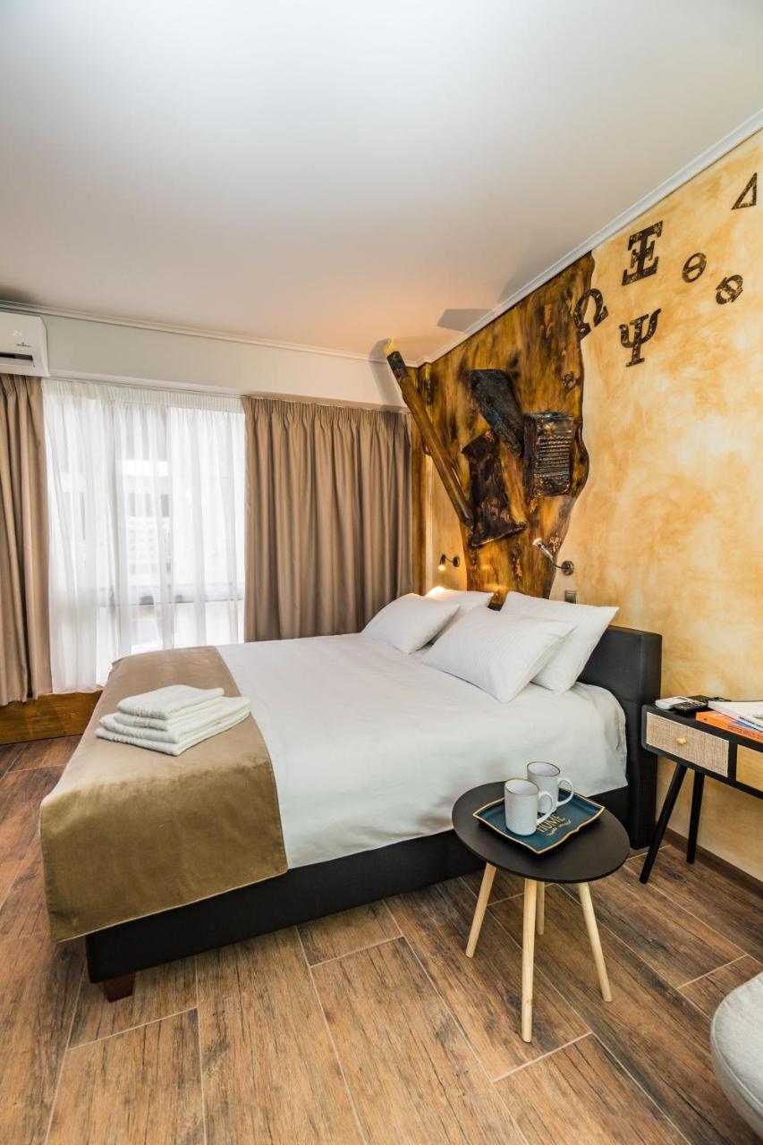 Graffitisuites#bronze Apartment